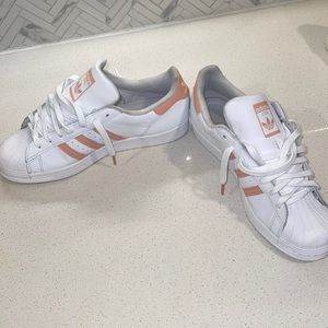 Shell Toe Adidas Size 11